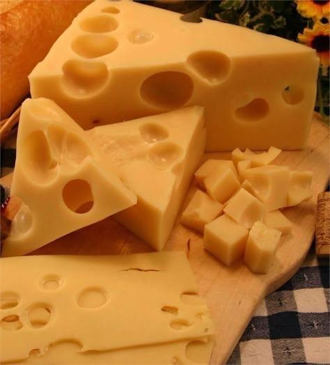 Cheese Names, Cheese House, Jarlsberg, Scrambled Eggs Recipe, Cheese Cubes, Charcuterie And Cheese Board, Cheese Shop, Cheese Lover, Soft Cheese