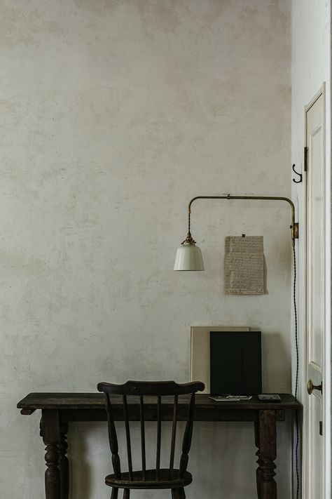 Home Office Vintage, Vintage Industrial Furniture, Decoration Inspiration, Wooden Desk, Industrial Furniture, My New Room, Vintage Industrial, 인테리어 디자인, Dream Room