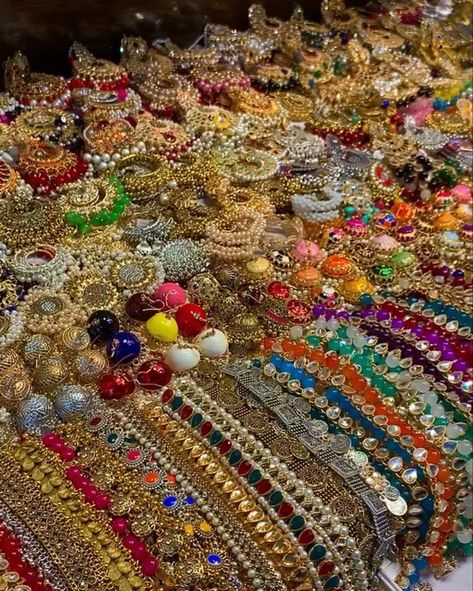 Pakistani Jewelry Aesthetic, Punjabi Jhumka, Pakistan Jewelry, Punjabi Aesthetic, Pakistan Aesthetic, Punjabi Jewellery, Pakistani Aesthetic, Punjabi Jewelry, Pakistan Culture