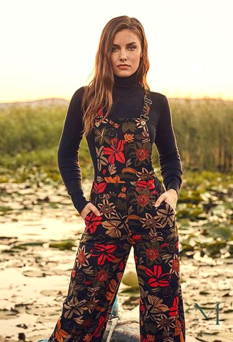 Style Salopette, Look 80s, Womens Overalls, Wide Leg Jumpsuits, Pants Boho, Floral Trousers, Boho Jumpsuit, Nice Clothes, Cotton Jumpsuit