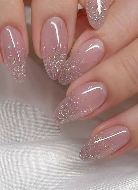 Classy Nails Round Shape, Soft Nails Almond, Nail Designs For Pink Dress, Nail For Pink Dress, Formal Nails Natural, Nice Glitter Nails, Nail Designs In Almond Shape, Nails For White Outfit, Year 10 Formal Nails