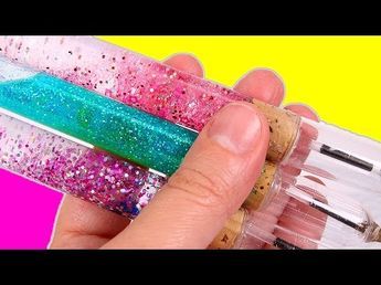 Diy Pen Decoration, Pen Decorating Ideas Diy, How To Make Glitter Pens, Pen Decorating Ideas, Diy Stationery Organizer, Diy Pens, Fun Crafts For Teens, Escuela Diy, Resin Jewerly