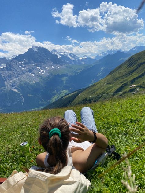 Switzerland Summer, Afternoon Picnic, Grindelwald Switzerland, Summer Abroad, Best Landscape, Digital Marketing Strategies, Travel Photography Tips, Ppc Advertising, Travel Photography Inspiration