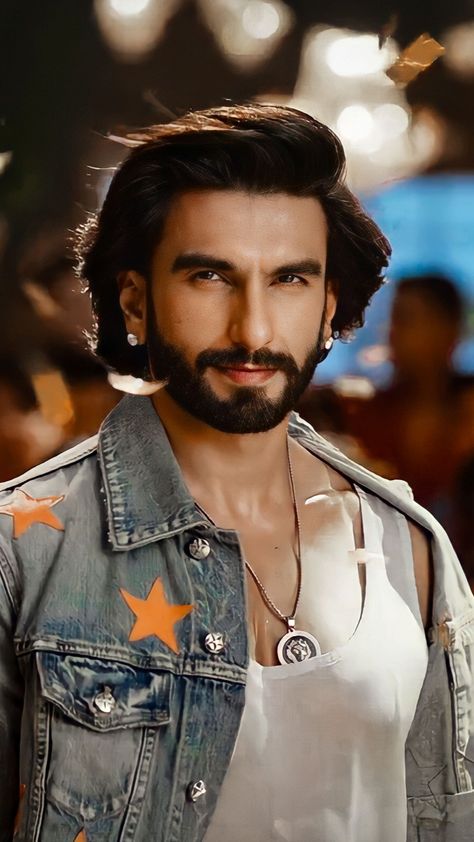 #watchelbido Ranveer Singh Ramleela Look, Bollywood Theme Party Outfit, Bollywood Theme Party, Bollywood Theme, Movie Themed Party, Bollywood Party, Bollywood Cinema, Bollywood Hairstyles, Karan Johar