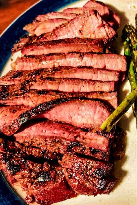 Traeger Sirloin Steak - Simply Meat Smoking Grilling Sirloin Steak, Grilled Sirloin Steak Recipes, Cook Sirloin Steak, Steak In The Air Fryer, Top Sirloin Steak Recipe, Sirloin Tip Steak, Traeger Cooking, Hibachi Recipes, Sirloin Steak Recipes