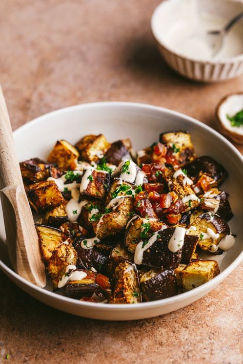 Mediterranean Eggplant Recipes, Low Carb Eggplant Recipes, Mediterranean Eggplant, Roasted Eggplant Recipes, Cooking Eggplant, Eggplant Recipe, Eggplant Dishes, Roasted Eggplant, Roast Eggplant