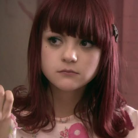 Emily Skins, Katie Fitch, Skins Gen 2, Skins Cast, Emily Fitch, Kathryn Prescott, Skin Aesthetics, Skins Uk, Young Blood