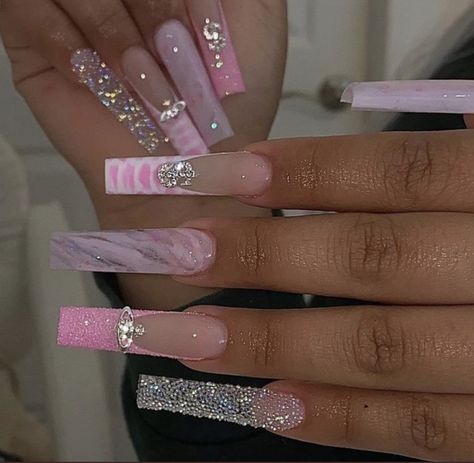 Pretty pink acrylic nail set with jewels Acrylic Nail Designs 18th Birthday, Birthdays Nails Acrylic, Pink Bday Nails Long, Zodiac Charm Nails, Pink And White Nails Birthday, Pink Acrylic Nails Birthday Set, Birthday Nail Ideas Coffin, Pink Long Nails With Gems, Pink 18th Birthday Nails