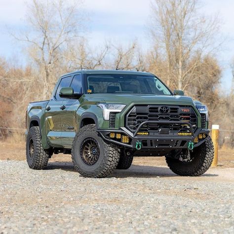 Toyota Trucks Tundra, Toyota Trucks 4x4 Off Road, Drive Car Aesthetic, Tundra Camping, Toyota Tundra Off Road, Offroad Trucks 4x4, Toyota Tundra Lifted, 2022 Toyota Tundra, Tundra Accessories