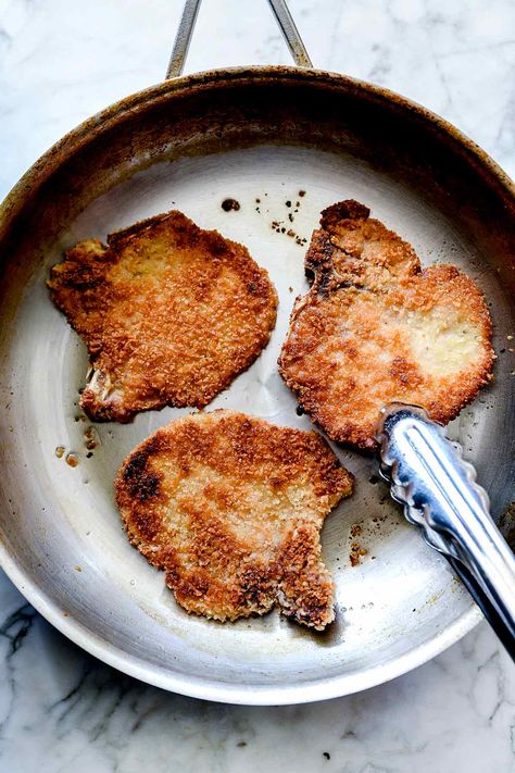 Authentic German Schnitzel Recipe, Pork Snitzel, German Schnitzel Recipe, Pork Cutlet Recipes, German Schnitzel, Schnitzel Recipe, German Food Authentic, Heritage Recipes, Schnitzel Recipes