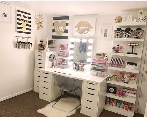 My beauty room! Follow me on IG for ideas   @lusciouschilosa Vanity Goals, Makeup Room Diy, Zimmer Diy, Desk Organization Diy, Makeup Area, Shelving Ideas, Makeup Room Decor, Beauty Room Decor, Vanity Ideas