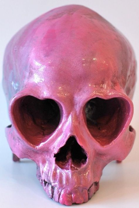 Heart Skull, Sculpture Art Clay, Clay Diy Projects, Purple Hands, Clay Stuff, Black Resin, Clay Art Projects, Ceramics Ideas Pottery, Diy Clay Crafts