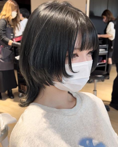 Japanese Short Hair, Short Hair Outfits, Short Grunge Hair, Short Hair Tomboy, Hair Color Streaks, Mixed Hair, Hair Arrange, Shot Hair Styles, Haircuts Straight Hair