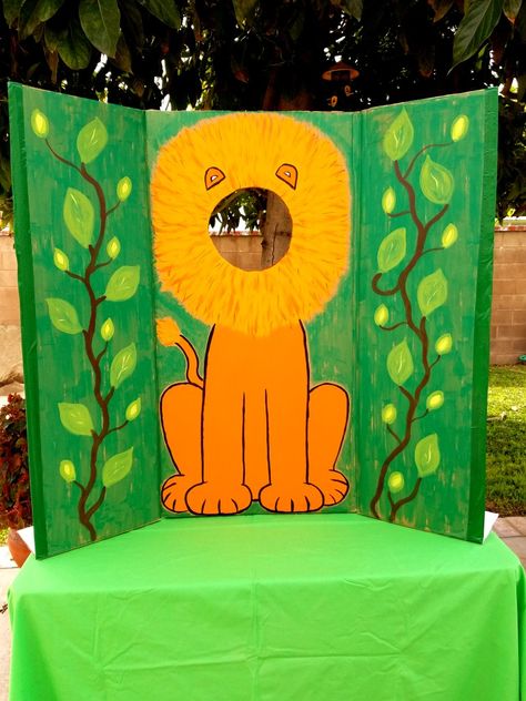 Cardboard Cutouts Diy Photo Props, Jungle Theme Party Games, Cardboard Jungle Animals, Jungle Dramatic Play, Lion Cardboard, Bookworm Decor, Jungle Animal Crafts, Movies In The Park, Picture Booth