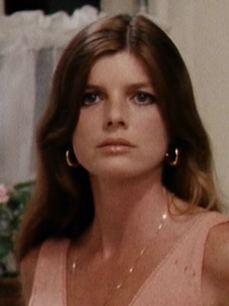 Katharine Ross Style, Katherine Ross Style, Stepford Wives 1975, Dc Outfits, Dramatic Classic Kibbe, Katherine Ross, The Stepford Wives, Kibbe Dramatic Classic, Taurus Rising