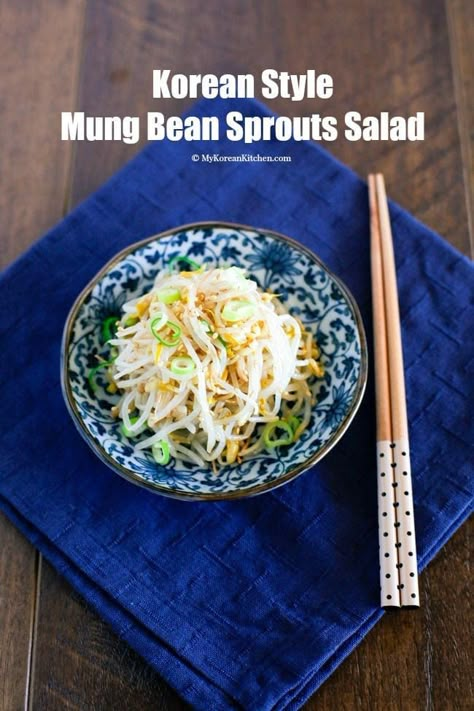 Korean Style Seasoned Mung Bean Sprouts Salad Bean Sprouts Salad, Salad Korean, My Korean Kitchen, Bean Sprout Salad, Spinach Side Dish, Recipes Korean, Korean Kitchen, Bean Sprout, Korean Side Dishes