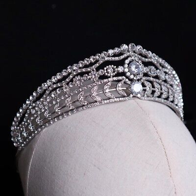 Pretty Crowns Tiaras, Silver Tiara Wedding, Wedding Crown For Bride, Winter Tiara, Royal Tiaras And Crowns, Russian Tiara, Regency Tiara, Fantasy Tiara, Kokoshnik Tiara