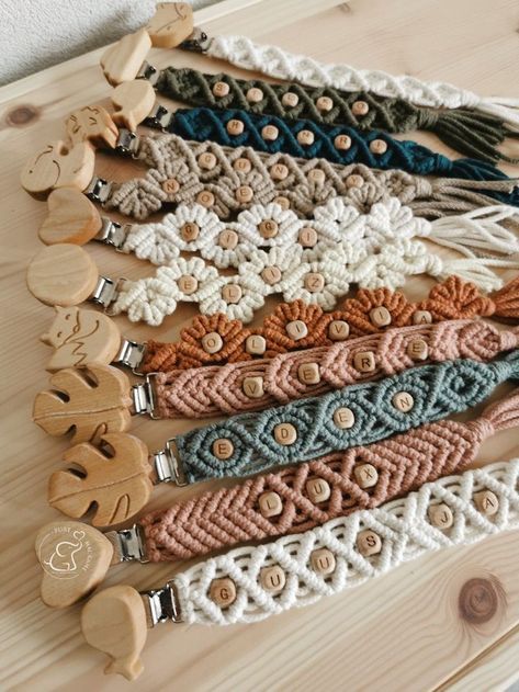 Tee Shirt Organization Ideas, Macrame Ideas Diy, Tassen Hanger, Come Intrecciare, Simpul Makrame, Pola Macrame, Macrame Baby, Macrame Knots Pattern, Patio Furniture Ideas