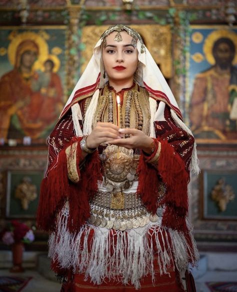 Traditional Macedonian Clothing, Macedonia National Costume, Macedonian Folk Costume, Traditional Bulgarian Clothing, Macedonian Traditional Clothing, Macedonian Clothing, Macedonian Folklore, Macedonia People, Macedonian Culture