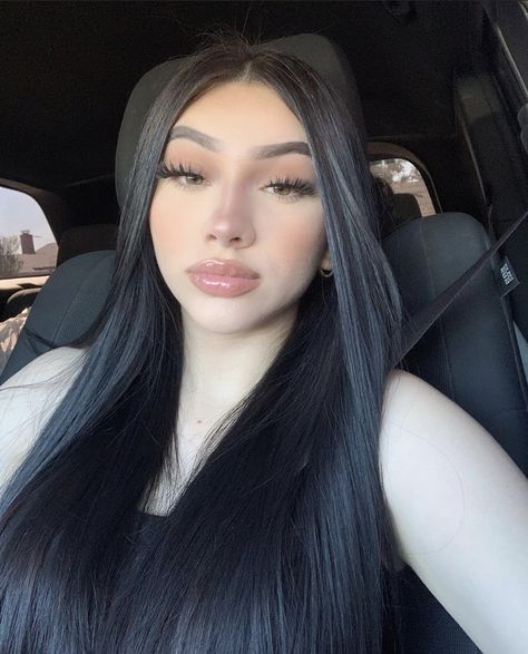 Latina Makeup Looks, Latina Hair, Latina Makeup, Cute Makeup Looks, Makeup Looks Tutorial, Long Black Hair, Baddie Makeup, Glam Makeup, Cute Selfie Ideas