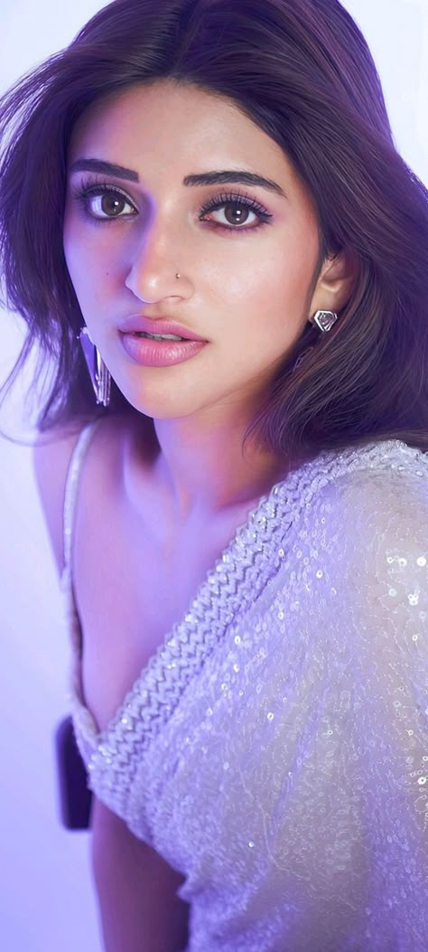 Sreeleela Saree, Sreeleela Actress, Sree Leela, Film Fashion, White Saree, Celebrity Trends, Hot Images, Pakistani Actress, Football Wallpaper