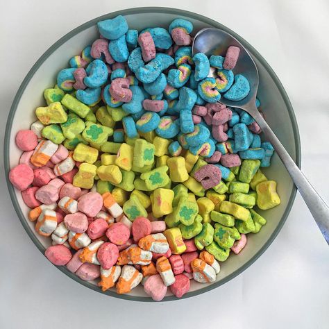 Lucky Charms Marshmallows Only, Lucky Charms Marshmallows, Lucky Charms Cereal, Food Covers, Sunflower Fields, Lucky Charms, Yellow Sunflower, Pretty Food, Marshmallows