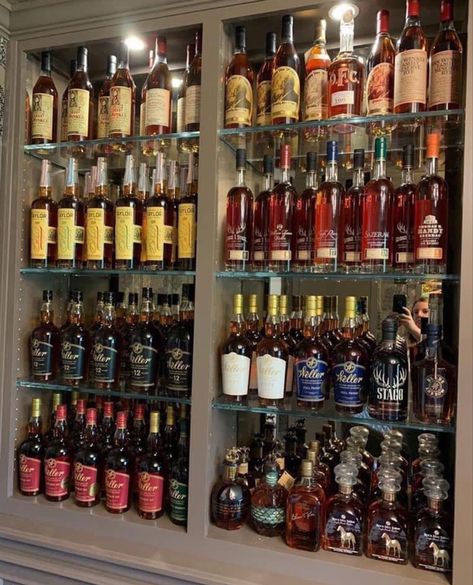 Bourbon Storage, Bourbon Mule, Cigars And Bourbon, Cave Diy, Bar Lounge Design, Small Bars For Home, Crab Fries, Bourbon Room, Whisky Collection