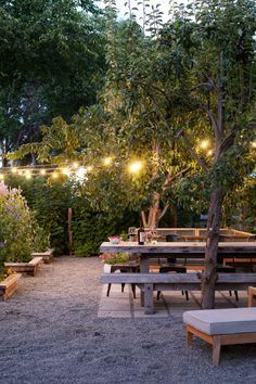 5 Tips for Creating an Inviting Garden Space — The Grit and Polish Beer Garden Ideas, Patio Inspiration, Farmhouse Garden, Cut Flower Garden, Diy Metal, Beer Garden, Garden Spaces, Decor Minimalist, Outdoor Dining Table