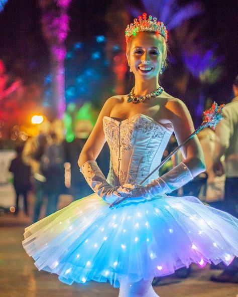 Glow In The Dark Dress, Light Up Tutu, Light Up Dress, Tutu Diy, Led Tutu, Light Up Costumes, Light Up Dresses, Led Costume, Led Clothing