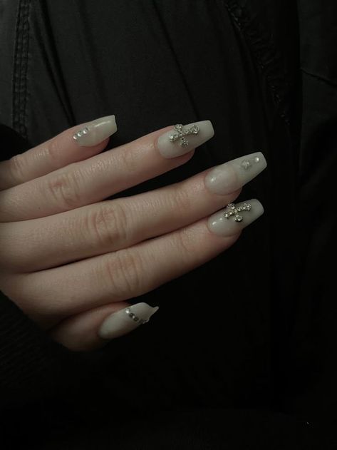 Grunge Inspired Nails, Baddie Winter Nails, Nails Xiaohongshu, Acubi Nails, Icicle Nails, Stargirl Nails, Nails Asian, Emo Nails, Nails Emo