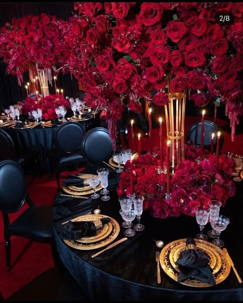 Wedding Themes Red, Red Quinceanera Ideas, Red Gold Wedding, Black Red Wedding, Red Quince, Red Wedding Decorations, Flowers And Candles, Outdoor Christmas Decoration Ideas, Red Wedding Theme