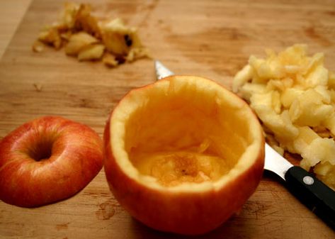 With a sharp paring knife, cut the top off horizontally (so that it makes a lid). Hollow out the apple, and keep all pieces that do not have core or seeds. Apple Snack Recipes, Diy Horse Treats, Homemade Horse Treats, Trail Snacks, Stuffed Apples, Apple Peanut Butter, Pregnancy Prep, Apple Snacks, Horse Cookies