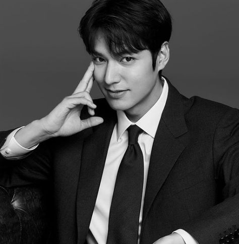 Le Min Ho, Most Handsome Korean Actors, Lee Min Hoo, Lee Min Ho Photos, The King Eternal Monarch, Eternal Monarch, New Actors, Jung So Min, Asian Man