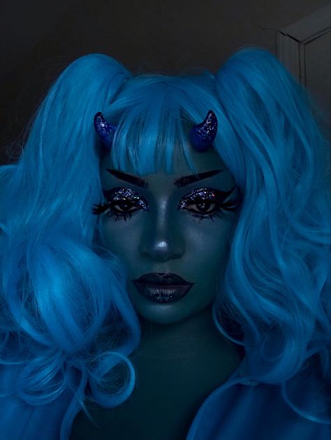 Glam Blue Demon Face paint make up Ig: @_buddhang_ Demon Face Paint, Devil Makeup Halloween, Demon Makeup, Demon Face, Devil Makeup, Demon Tattoo, Blue Demon, Blue Devil, Sfx Makeup