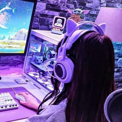 Streaming Aesthetic, Streamer Aesthetic, Streamer Girl, Gamer Girl Aesthetic, Tech Office, Tech Girl, Cute Zombie, Girl Gamer, Fiverr Logo