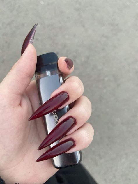 Nails Early Fall, Date Night Nails, Fall Nails Trendy, Early Fall Nails, Night Nails, Fall Season Nails, Red Stiletto Nails, White Gel Nails, Season Nails