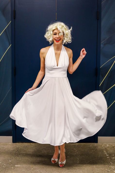 Short Hair Halloween Costumes, Marilyn Monroe Halloween Costume, Short Hair Halloween, Marilyn Monroe Halloween, Dorothy Halloween Costume, Marilyn Monroe White Dress, Flapper Girl Costumes, Marilyn Monroe Outfits, Marilyn Monroe Costume