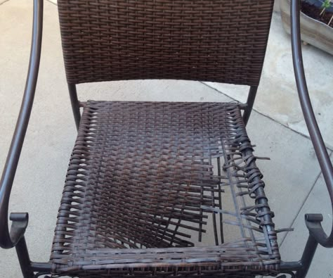 $1 Patio Chair Seat Repair - I just added the instructions on Instructables.com, Check it out and give it a vote if you dig it! Patio Chair Repair, Patio Chairs Makeover, Patio Furniture Makeover, Wicker Patio Chairs, Chair Redo, Chair Repair, Chair Aesthetic, Lawn Chair, Wood Patio Furniture