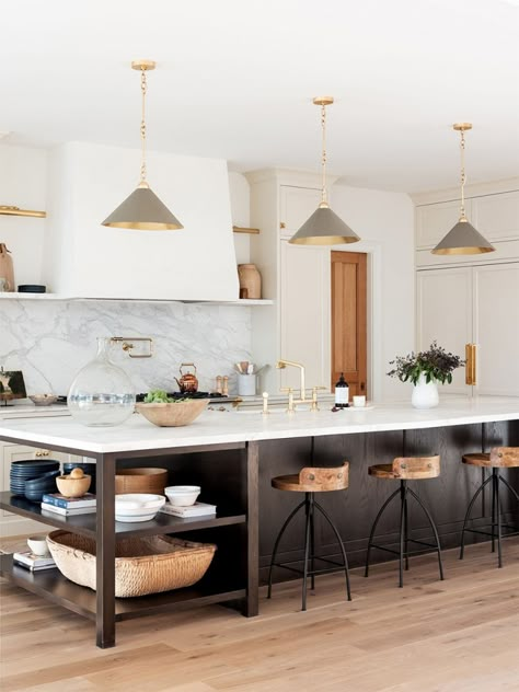 Studio Mcgee Kitchen Styling, Studio Mcgee Kitchen Island, Kitchen Interior Modern Luxury, Mcgee Bedroom, Studio Mcgee Bedroom, Mcgee Kitchen, Studio Mcgee Home, Studio Mcgee Kitchen, Kitchen Hood Ideas