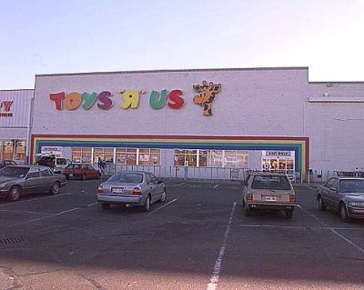 Toys R Us Store, 2000s Childhood, Childhood Aesthetic, Nostalgia 2000s, 2010s Nostalgia, Am I Dreaming, Nostalgic Pictures, Weird Core, Nostalgia Aesthetic