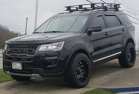 Ford Explorer Mom Cars, 2017 Ford Explorer, Ford Explorer Accessories, Overland Truck, Ford Explorer Xlt, Mom Car, Mercury Mountaineer, Mid Size Suv, Car Goals