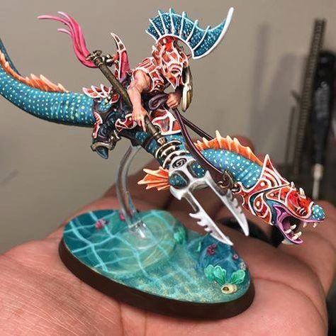 Age Of Sigmar Seraphon, Idoneth Deepkin Paint Schemes, Age Of Sigmar Armies, Idoneth Deepkin, Painting Figurines, Dnd Crafts, Dnd Minis, D&d Minis, Painting The Roses Red