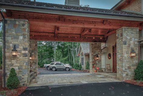 Timber Frame Entryway | Timber Frame Entryway Designs Port Cochere, Timber Frame Porch, Carport Ideas, Car Ports, Driveway Entrance, Carport Designs, Porte Cochere, Craftsman Style House, Entry Way Design