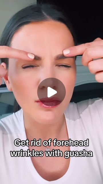 Sarah Fraggis on Instagram: "Forehead wrinkles be gone with this Gua sha tutorial! I’d love for you to try this routine! Consistency will show you great results! Link in bio for everything I use! Xo-Sarah #guasha #foreheadwrinkles # #glowingskin" Guasha Forehead Wrinkles, Gua Sha For Wrinkles, Gua Sha Forehead Wrinkles, Gua Sha Technique Before And After, Guasha Massage Faces, Gua Sha Before And After, Gua Sha Results, Dry Brushing Face, Forehead Wrinkles Remedies