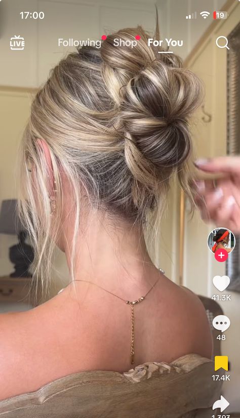 Updo Strapless Dress, Formal Hair Low Bun, Cute Simple Updos For Short Hair, Messy Pony Short Hair, Wedding Updo For Round Face, Updos For Halter Dresses, Bridesmaid Loose Bun, Middle Part Updo Wedding Low Buns, Loose Hair Updos