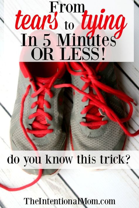 Teaching kids to tie their shoes can be frustrating and we NEED them to tie their shoes! With this trick they'll get it in 5 minutes or less via @www.pinterest.com/JenRoskamp Teaching Shoe Tying, Tie Shoes Kids, Tying Shoes For Kids Teaching, Anime Braids, Learn To Tie Shoes, Tying Shoes, Shoe Tying, Shoe Hacks, How To Tie Shoes