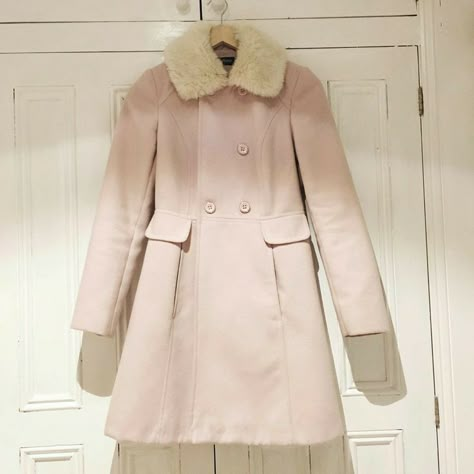 Pink Winter Coat, Dolly Fashion, Vintage Coquette, Coat Outfits, Mode Inspiration, Dream Clothes, Outfits Aesthetic, Long Coat, Dream Wardrobe