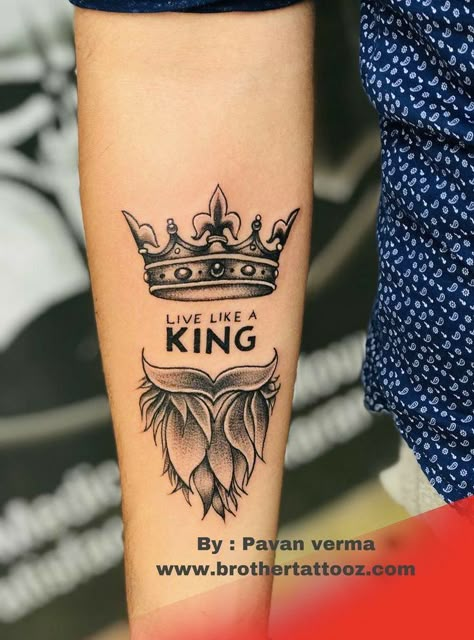 Crown Tattoo Ideas Men, King Of Kings Tattoo Lettering, Crown King Tattoo Design, Live Like A King Tattoo, King Tattoo Men Crowns, King Crown Tattoo Design For Men, Small King Crown Tattoo, Crown Tattoo Design For Men, King Tattoo For Women