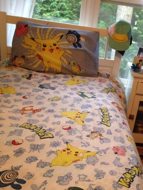 Pokemon Bed Sheets, 90s Bed, Retro Bedding, Retro Bed, Thrift Finds, 90s Kids, Geek Culture, Stuff To Make, Literally Me