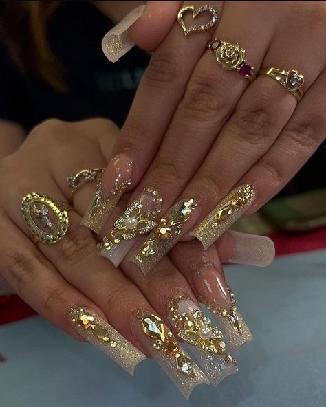 Ongles Bling Bling, Quinceanera Nails, Gold Acrylic Nails, Milky Nails, Gold Nail, Dope Nail Designs, Acrylic Nails Coffin Pink, Long Square Acrylic Nails, Unique Acrylic Nails